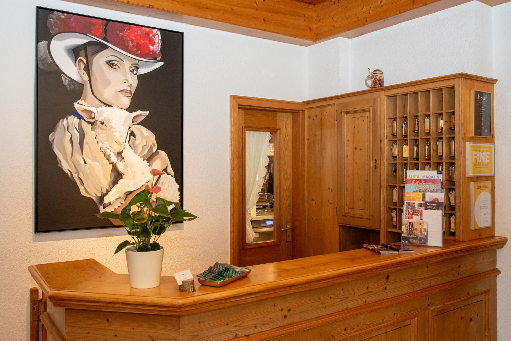 Hotel Restaurant Vinothek Lamm Bad Herrenalb Extérieur photo