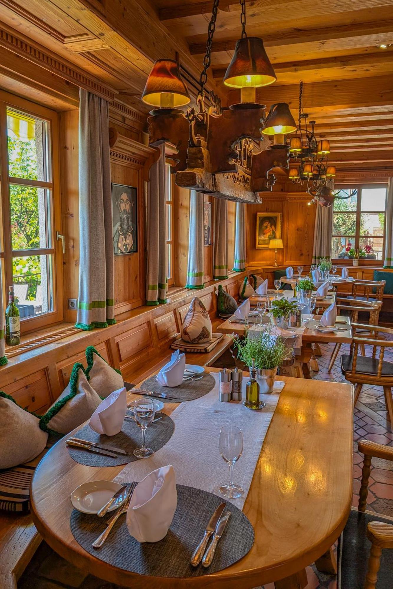 Hotel Restaurant Vinothek Lamm Bad Herrenalb Extérieur photo