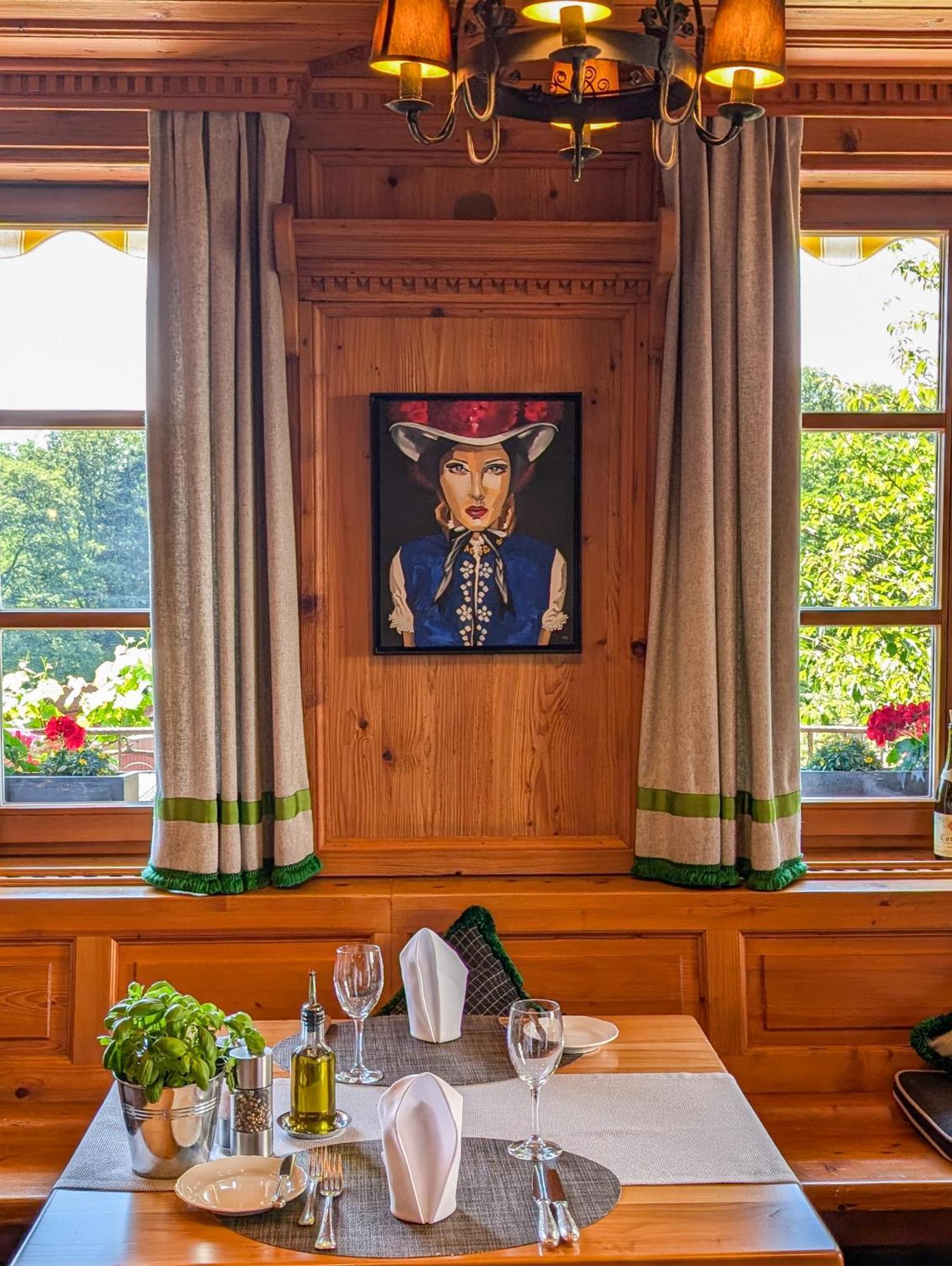 Hotel Restaurant Vinothek Lamm Bad Herrenalb Extérieur photo