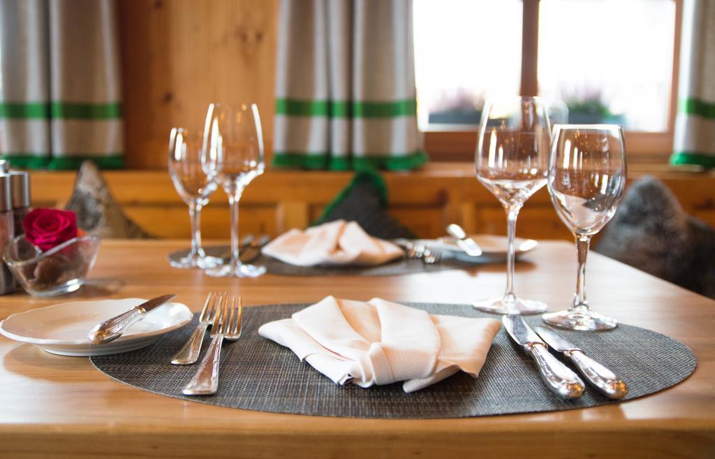 Hotel Restaurant Vinothek Lamm Bad Herrenalb Extérieur photo