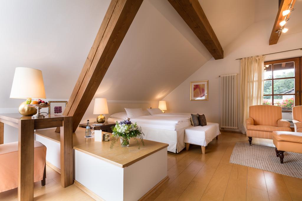 Hotel Restaurant Vinothek Lamm Bad Herrenalb Extérieur photo