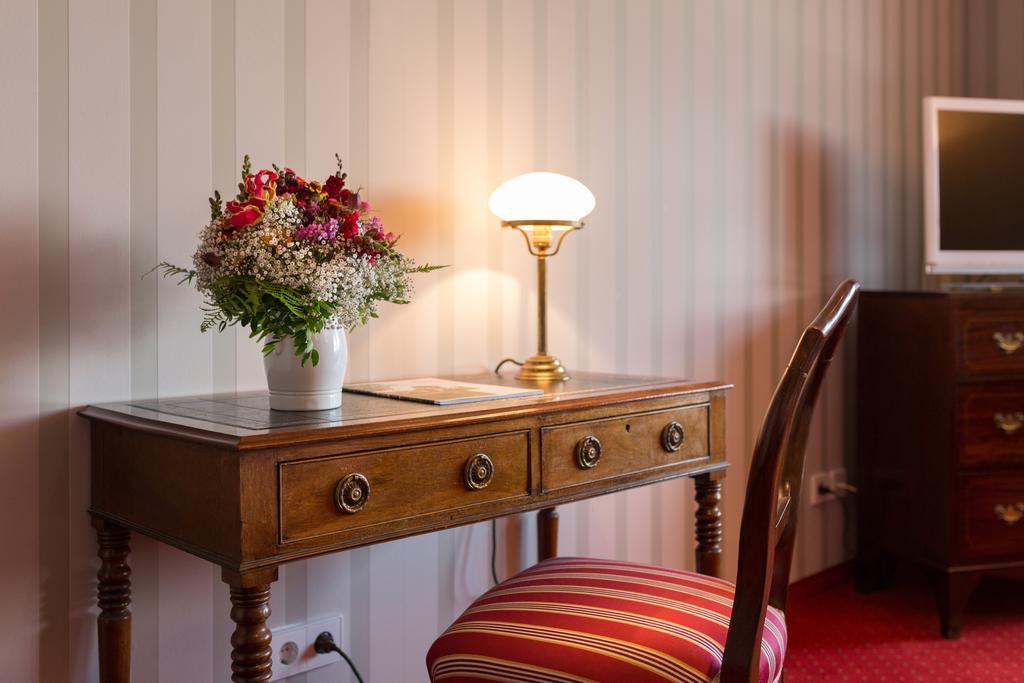 Hotel Restaurant Vinothek Lamm Bad Herrenalb Extérieur photo