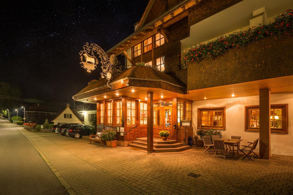 Hotel Restaurant Vinothek Lamm Bad Herrenalb Extérieur photo