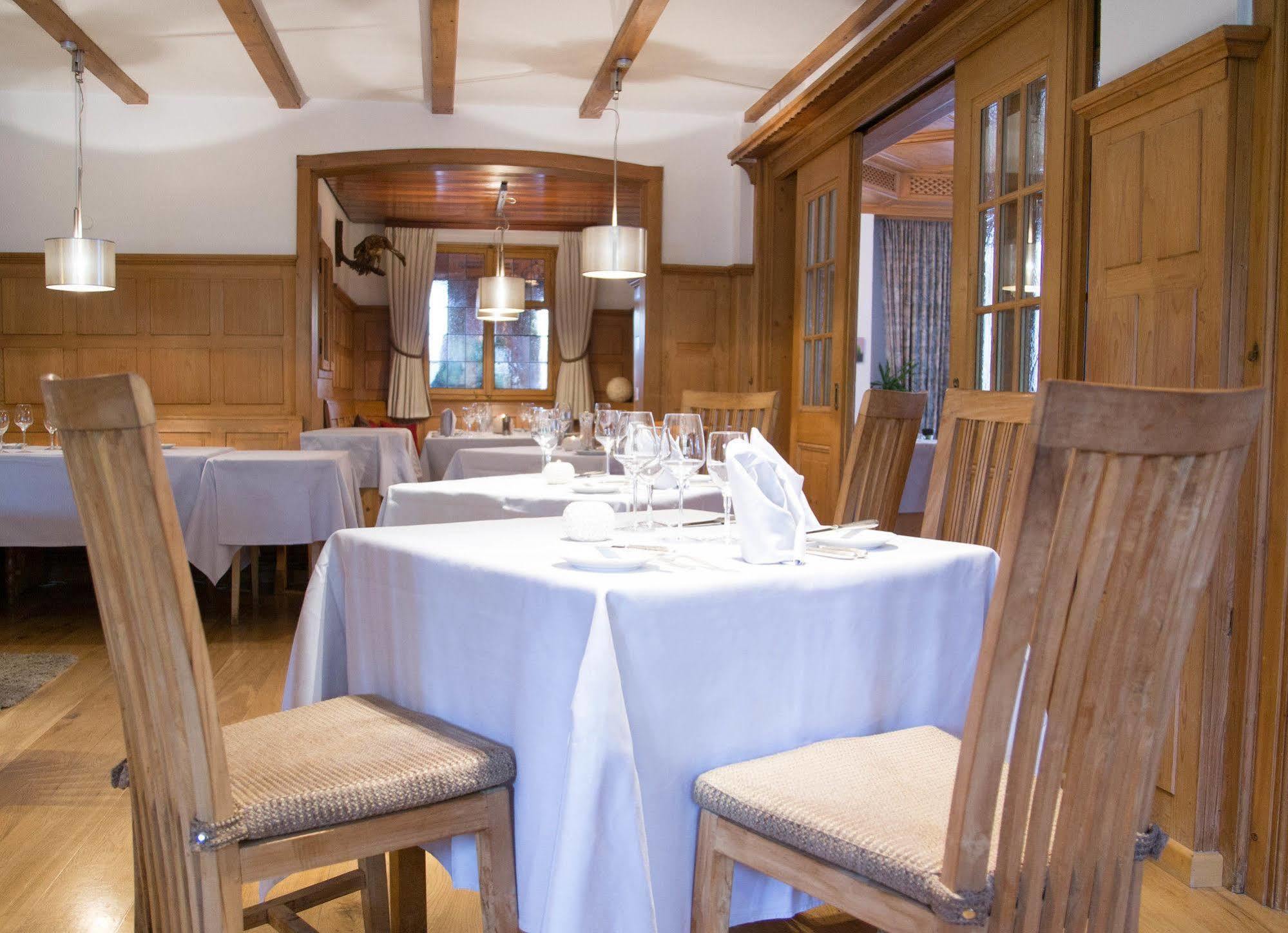 Hotel Restaurant Vinothek Lamm Bad Herrenalb Extérieur photo