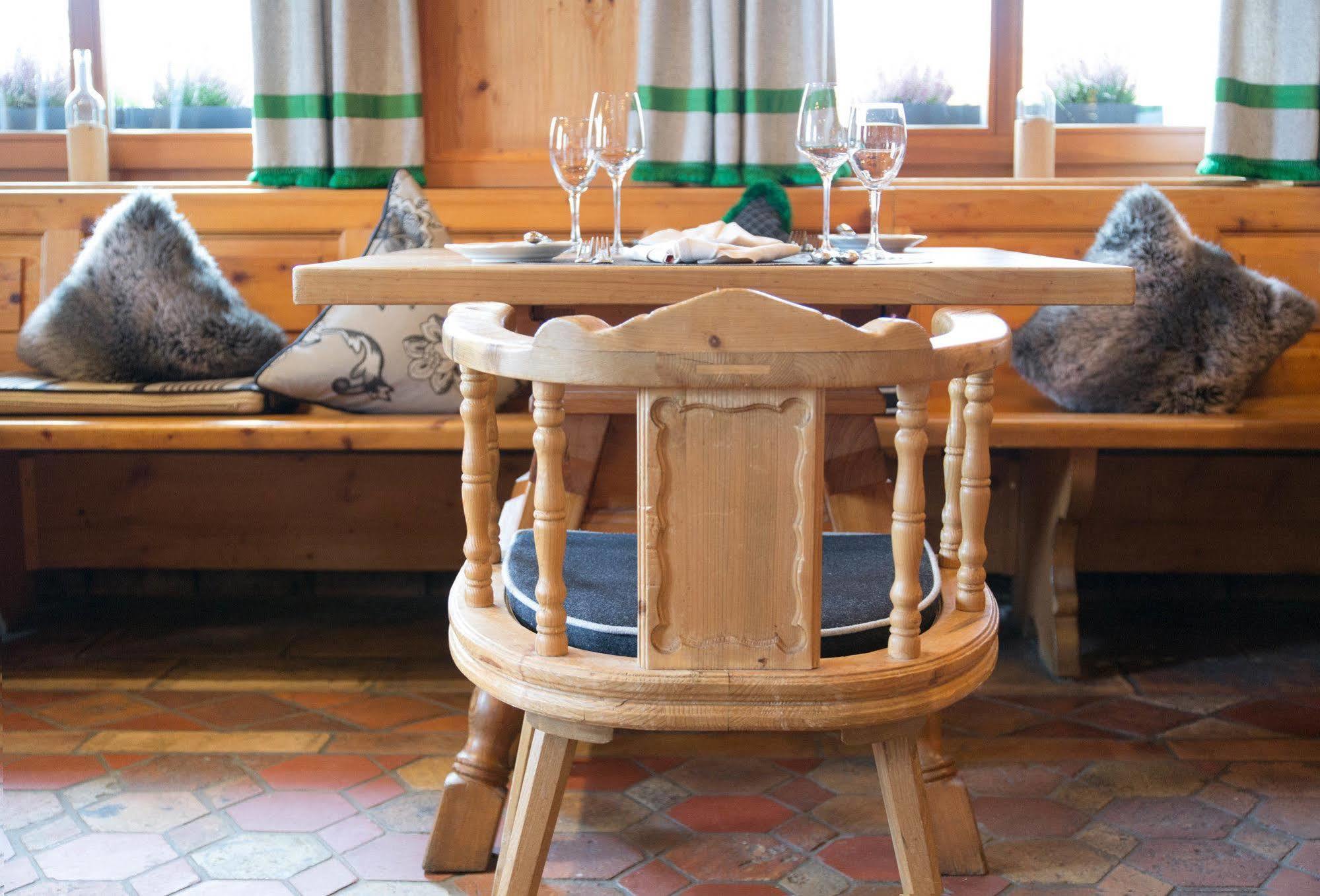 Hotel Restaurant Vinothek Lamm Bad Herrenalb Extérieur photo