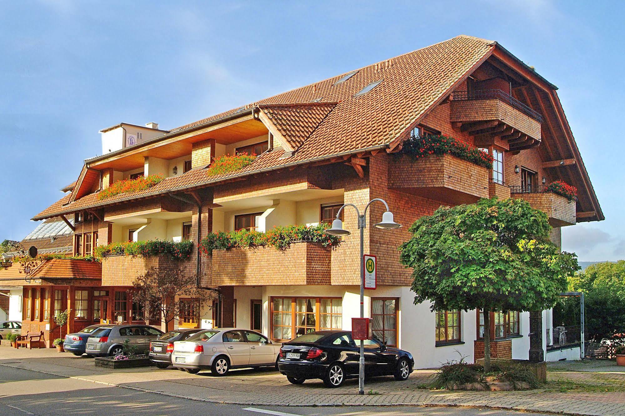 Hotel Restaurant Vinothek Lamm Bad Herrenalb Extérieur photo